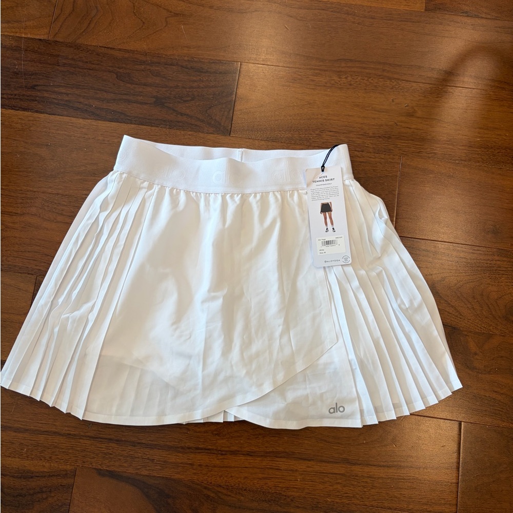 ALO Yoga White Pleated Aces Tennis Skirt